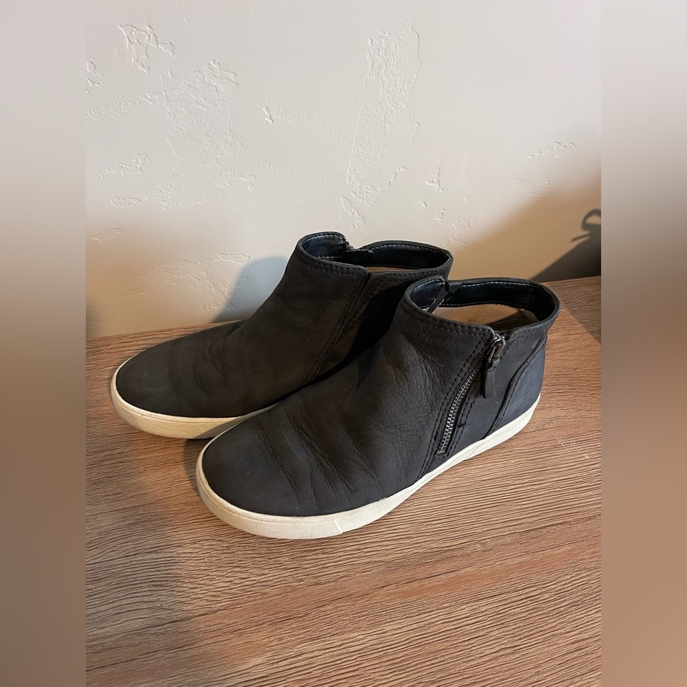 Naturalizer Women’s Sneakers
